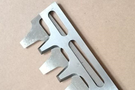 綠籬機(jī)刀片材質(zhì)解析，優(yōu)質(zhì)材料助力高效修剪！